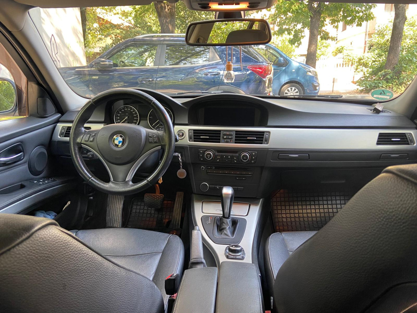 Cumpara/ Vinde online BMW 318 2010 SH, la cel mai bun pret pentru tine!