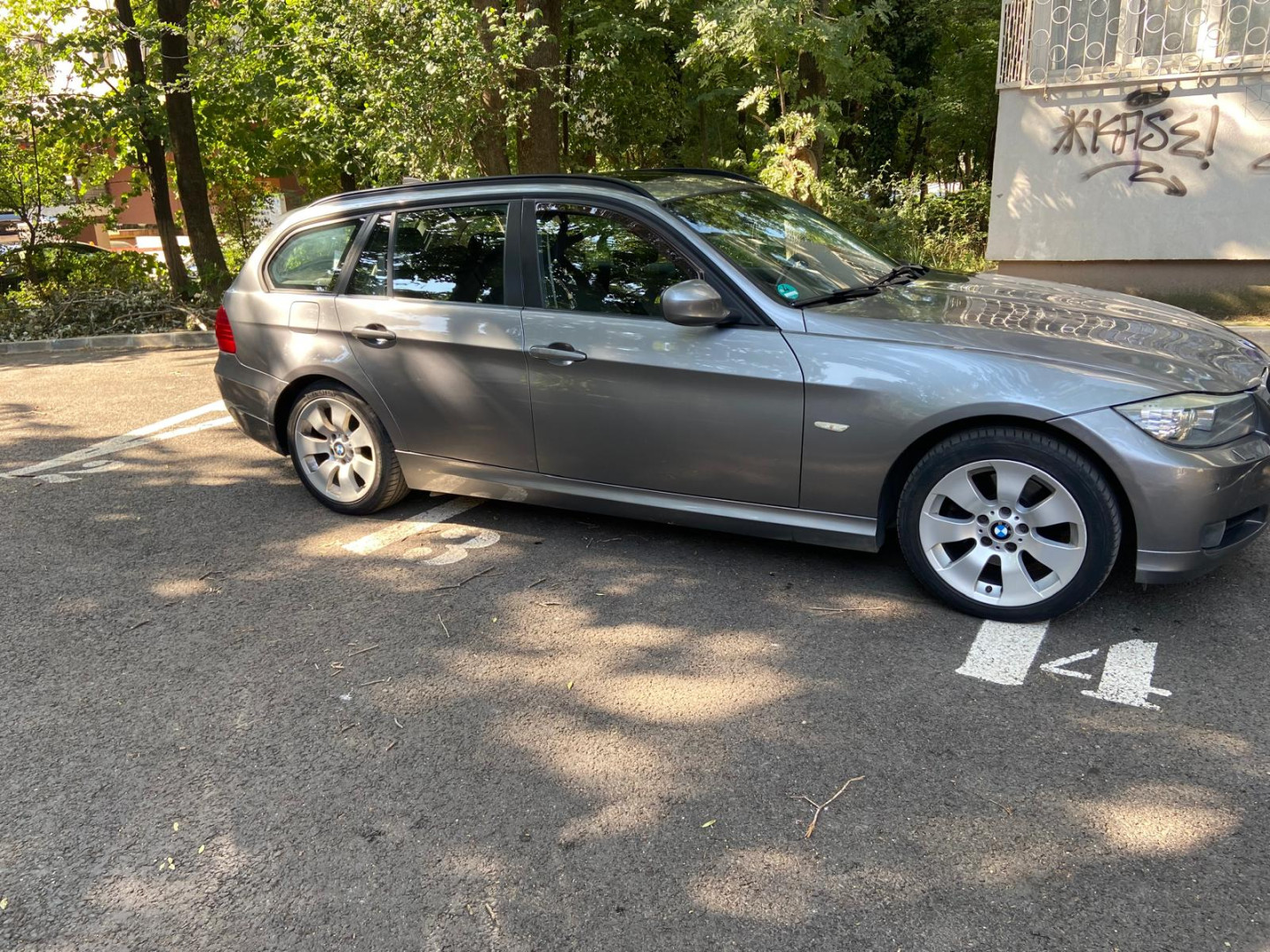 Cumpara/ Vinde online BMW 318 2010 SH, la cel mai bun pret pentru tine!