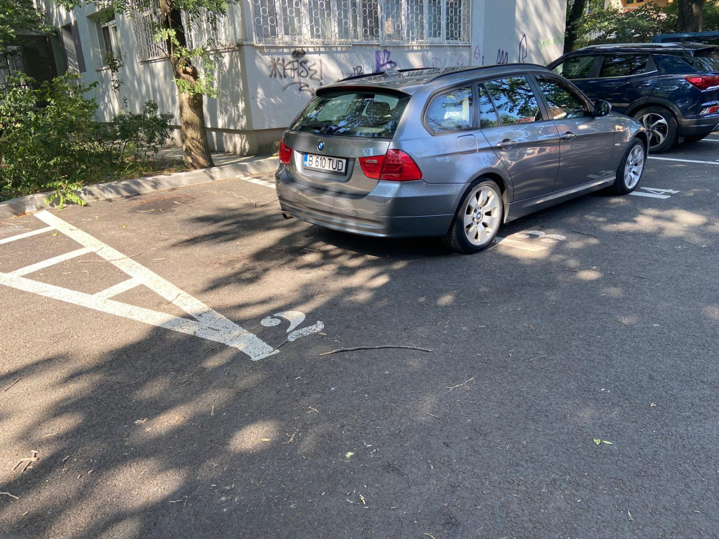 Cumpara/ Vinde online BMW 318 2010 SH, la cel mai bun pret pentru tine!