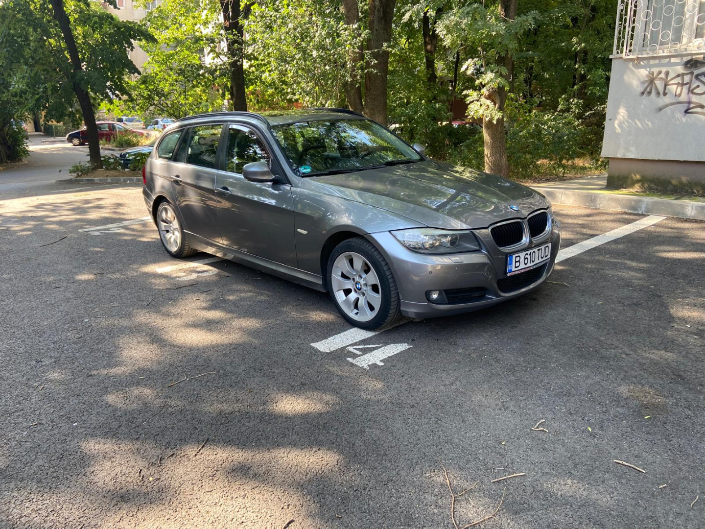 Cumpara/ Vinde online BMW 318 2010 SH, la cel mai bun pret pentru tine!